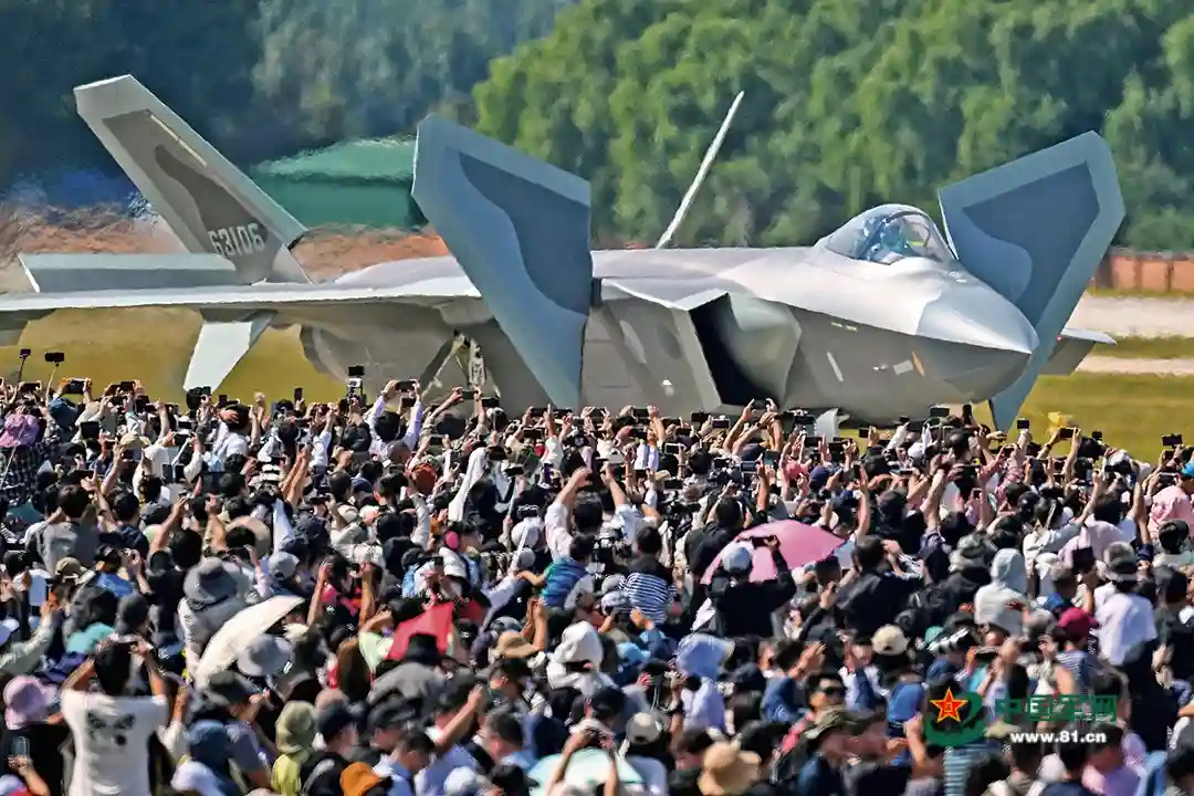 厚植家国情怀 汇聚强军力量