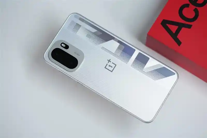 165Hz屏+极致性能！一加Ace 6成手游玩家新宠