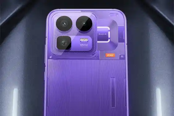 真我Neo8屏霸登场：三星1.5K 165Hz屏首秀引爆视觉革命