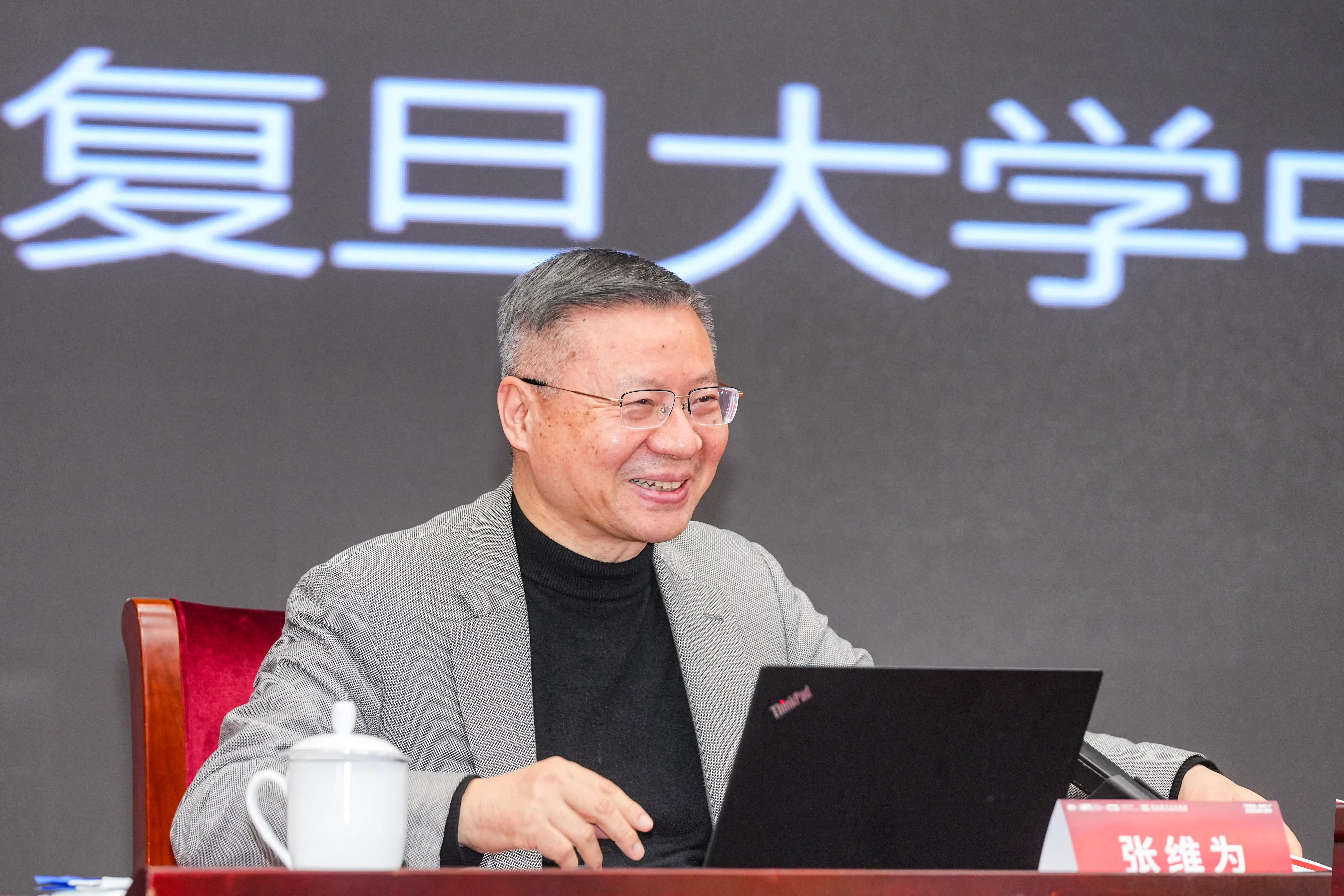 学党史·铭初心悦读公益行长沙启幕，书香润心铸信仰