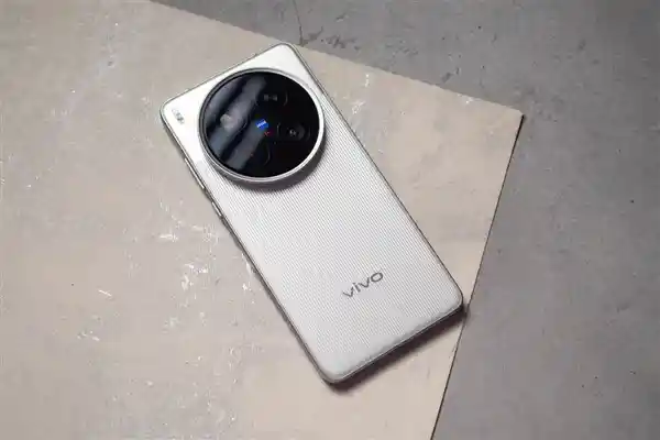 vivo X300 Max震撼入网，蓝厂旗舰Max系列正式登场！