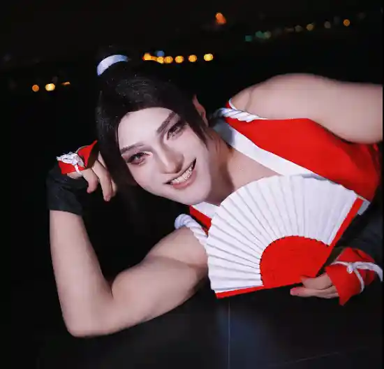 田一鸣抽象演绎不知火舞引热议,网友直呼神韵全无