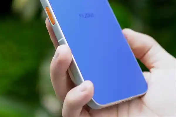 努比亚AI智能体手机全球首发!倪飞揭秘:听得懂、干得快、记得牢、守得住